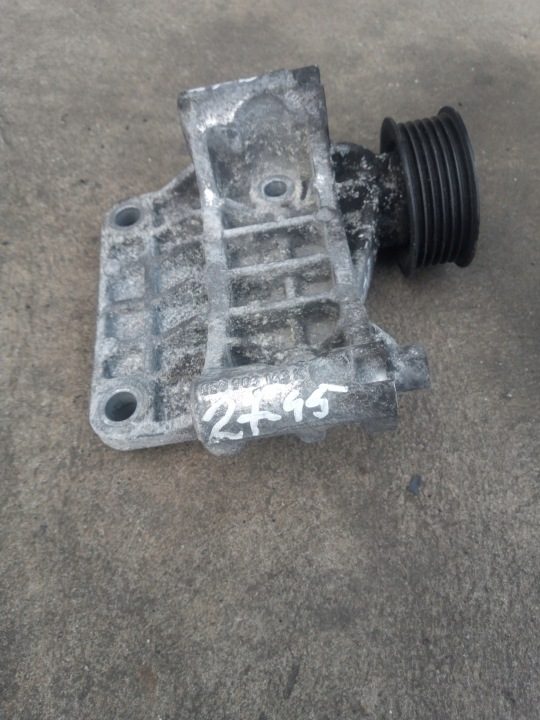 059903143K КРОНШТЕЙН ГЕНЕРАТОРА AUDI A6 C6, фото 1