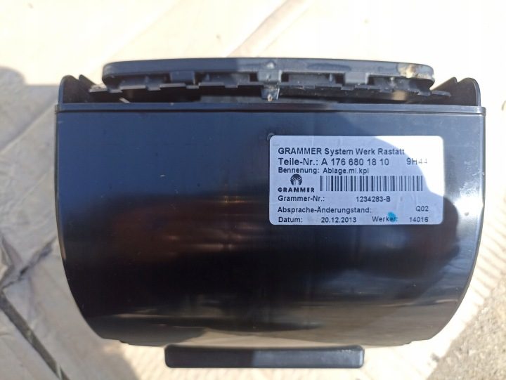БАРДАЧОК ПЕПЕЛЬНИЦА ДЕКОР ЦЕНТРАЛЬНОГО ТОННЕЛЯ MERCEDES W117 W176 W246, фото 4