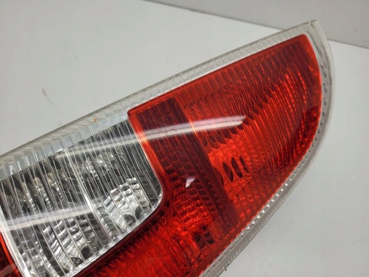 Фонарь правый задний SKODA ROOMSTER (5J) 5J7945112 1.4L дизель 2007, фото 3