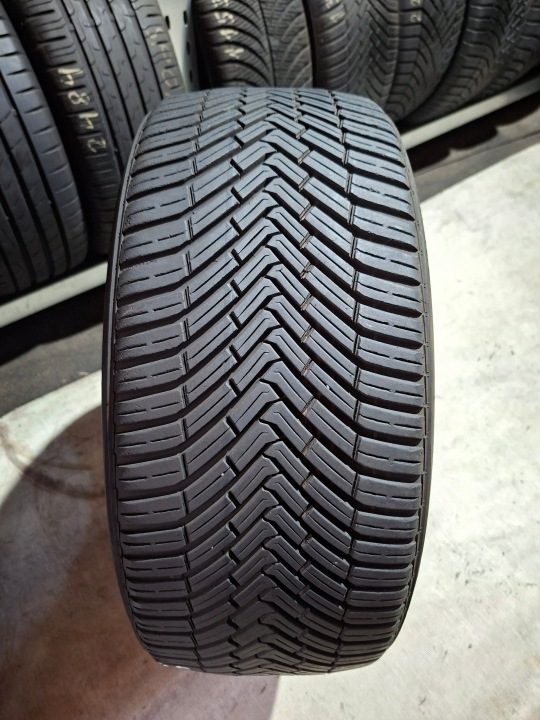 Шина всесезонная Continental AllSeasonContact 225/40R18 92 В сцепление на снегу (3PMSF), защита диска, усилитель (XL), фото 1