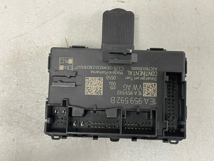 Панель управления дверью przednimi Volkswagen ID.4 1EA959592B 2023-, фото 3