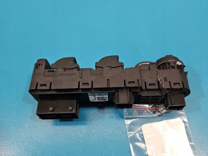 БЛОК КНОПОК СТЕКЛОПОДЪЕМНИКОВ И ЗЕРКАЛ PEUGEOT 2008 II 96788264ZD EU, фото 3