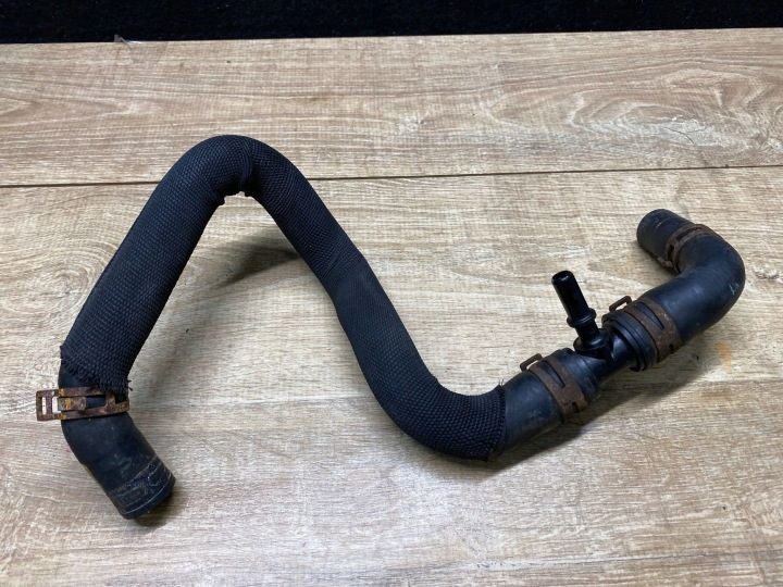 Патрубок воды JPLA8D188AA Discovery 5, фото 3