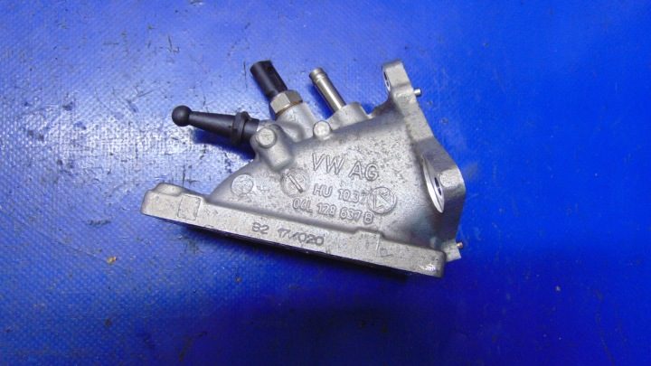 Патрубок коллектора Audi A4 B9 2.0 TDI 04L128637B, фото 1
