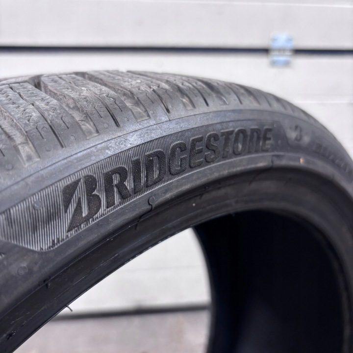 Шина зимняя Bridgestone Blizzak 6 255/35R21 98 Вт сцепление на снегу (3PMSF), защита диска, усилитель (XL), фото 2