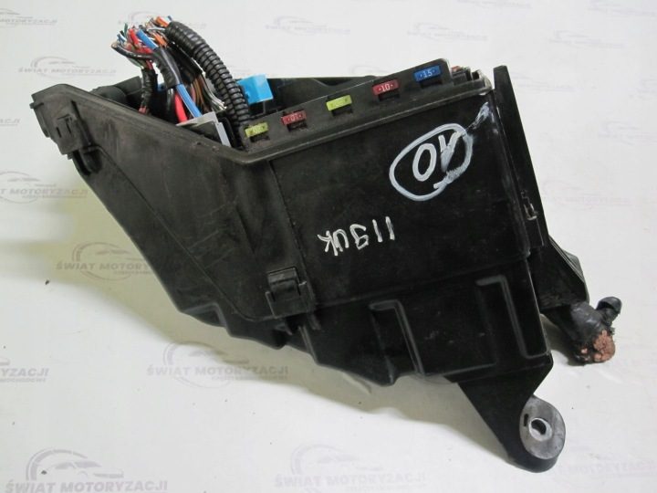 LEXUS IS II 2.2 дизель 08 г. блок предохранителей 7154-3951-30 89211-53020, фото 3