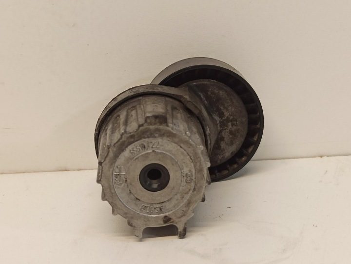 Audi A4 B8 натяжитель ремня ролик 038903315AJ, фото 3