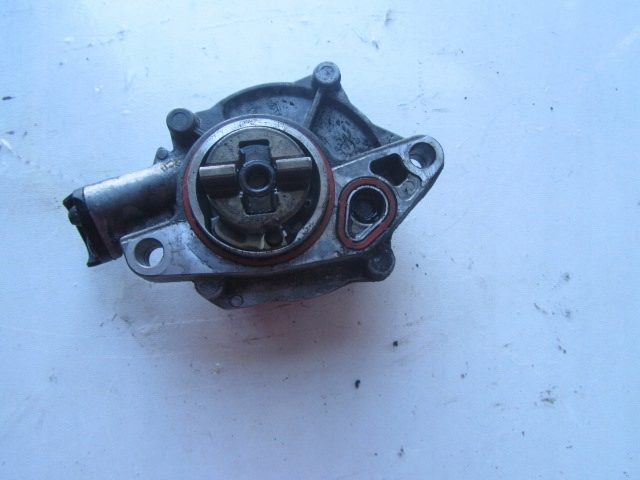 Вакуумный насос Peugeot 207 96583980 1.4 HDI, фото 2