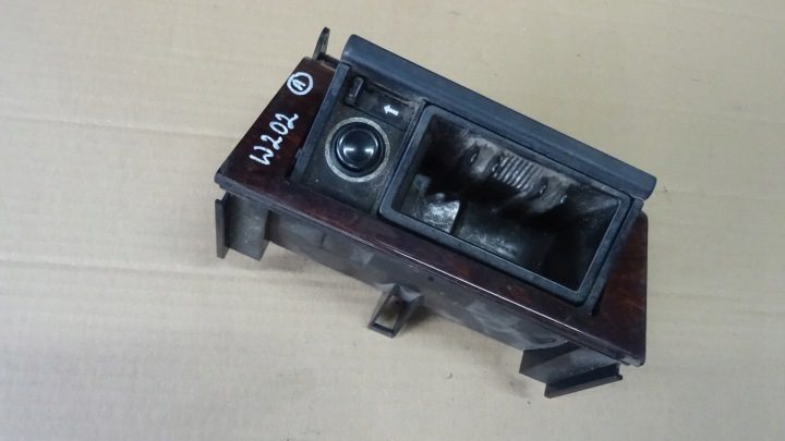 MERCEDES W202 ПЕПЕЛЬНИЦА, фото 1