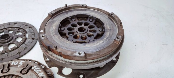 СЦЕПЛЕНИЕ КОЛЕСО ДВУХМАССОВЫЙ МАХОВИК AUDI A4 A5 TFSI 0B1105266N *3, фото 2