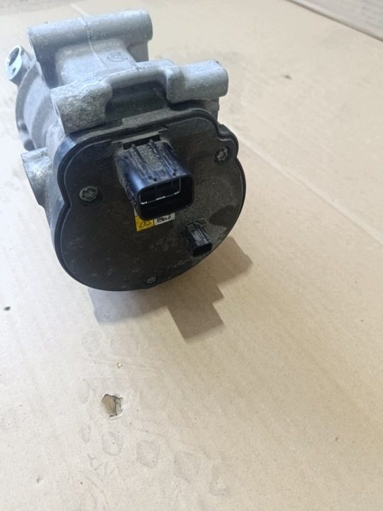 КОМПРЕССОР КОНДИЦИОНЕРА TOYOTA COROLLA E21 2.0 ГИБРИД 042400-1192, фото 2