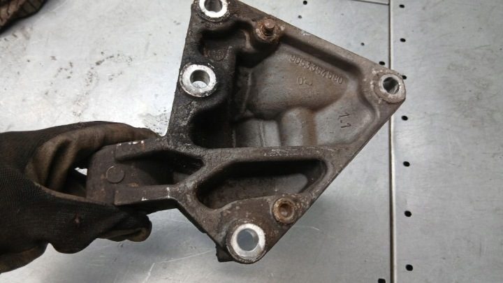 КРОНШТЕЙН ДВИГАТЕЛЯ CITROEN C4 PICASSO I 07 г. 9653354580, фото 2
