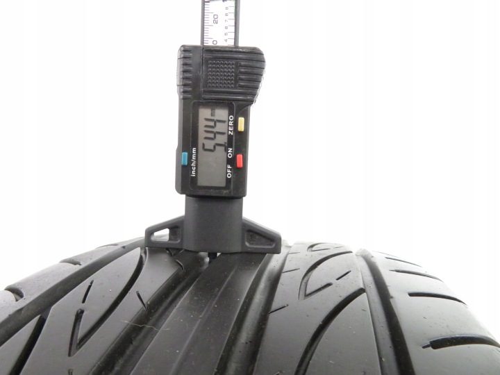 Шина летняя Yokohama ADVAN Fleva V701 205/55R15 88 В защита диска, фото 8