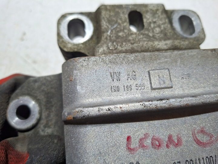 SEAT LEON II 05- ПОДУШКА КОРОБКИ 1K0199555N, фото 2