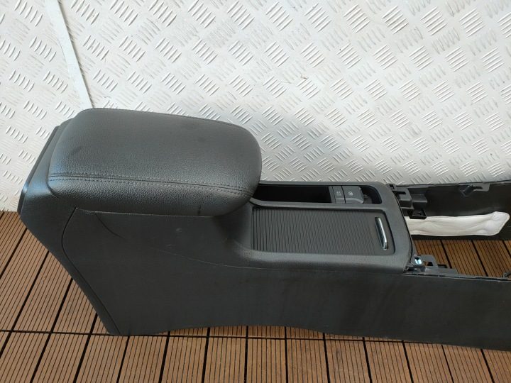Hyundai i30 III? Instagram центр 84670-G4000 84610-G4010, фото 7