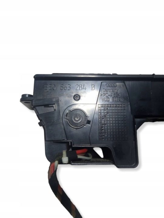 Гнездо прикуривателя переднее Audi A4 S4 B6 8E 8H 8E0863284B, фото 2