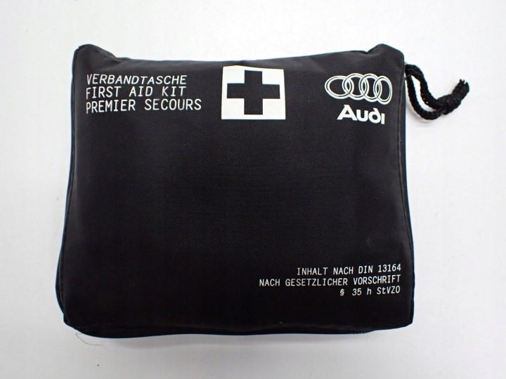 АПТЕЧКА ОРИГИНАЛ 8W0860282B AUDI A4 B9 8W 20 г., фото 1