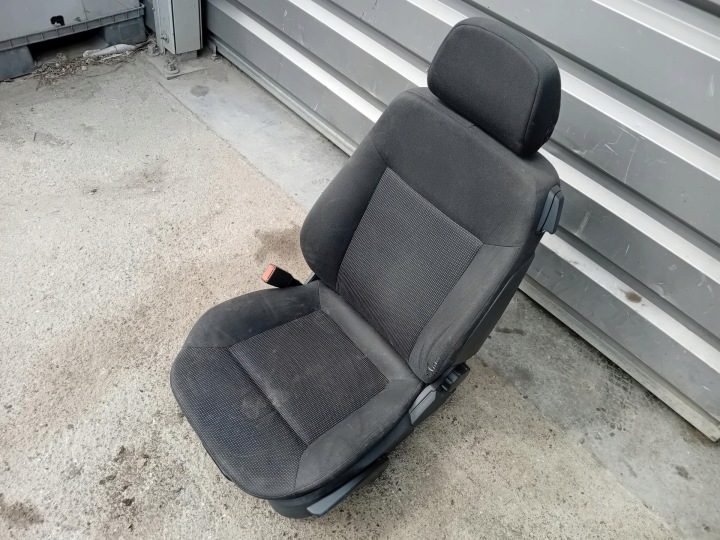 СИДЕНЬЕ ВОДИТЕЛЯ OPEL ASTRA III H, фото 1