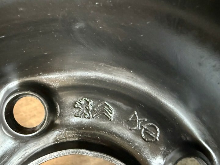 Штампованный диск Peugeot OE 9825102480 6.0" x 15" 4x108 ET 32, фото 3