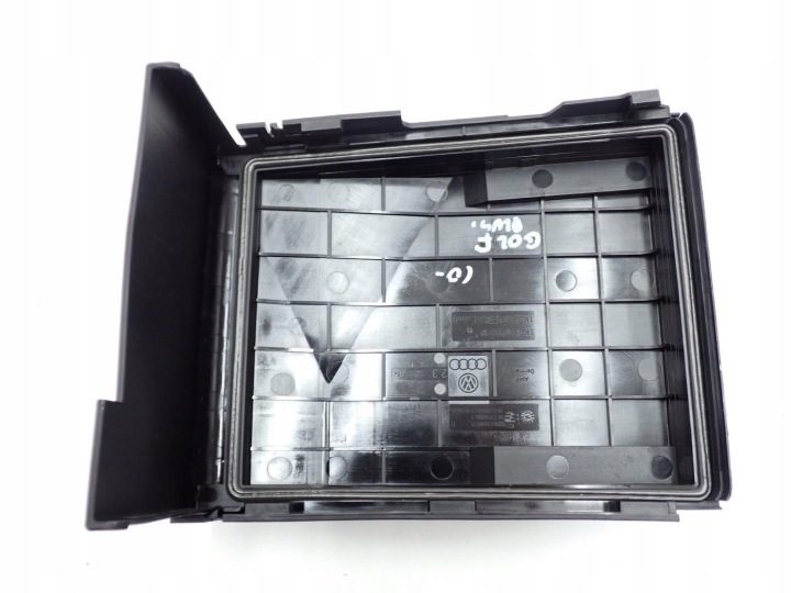КРЫШКА ЗАЩИТА ПРЕДОХРАНИТЕЛЕЙ 1K0937132F 1K0937132G VW GOLF V VI PLUS + 10 г., фото 3