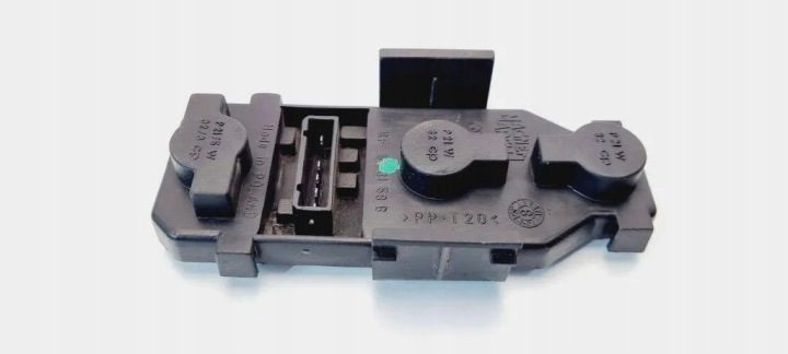 Контакты заднего фонаря AUDI A6 AVANT (4F5, C6) 38890751 2.39L бензин 1999, фото 5