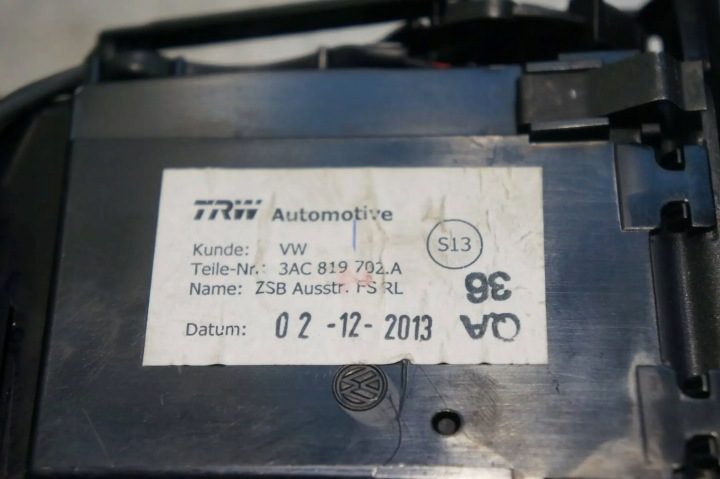 Решетка форсунка обдува правая Volkswagen Passat CC рестайлинг 3AC819702A, фото 3
