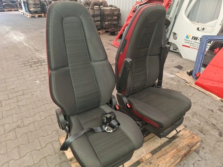 VOLVO FH4 СИДЕНЬЕ ПРАВОЕ ПАССАЖИРА В СБОРЕ, фото 1