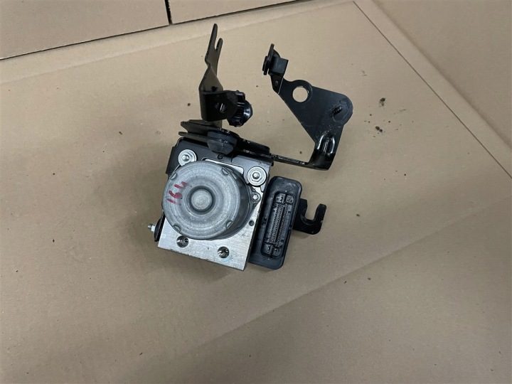 НАСОС БЛОК УПРАВЛЕНИЯ ABS ESP 0265295484 476602701R NISSAN JUKE II 2 F16 19-23R, фото 1