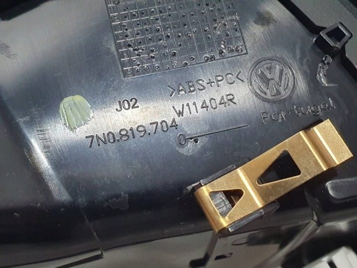 Volkswagen Sharan 7N 2019 Правый Дефлектор обдува боковой панели 7N0819704D, фото 3