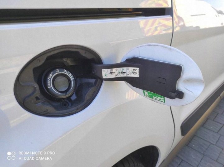 Ford Transit - Tourneo Connect 2016 Лючок горловины бензобака, фото 5