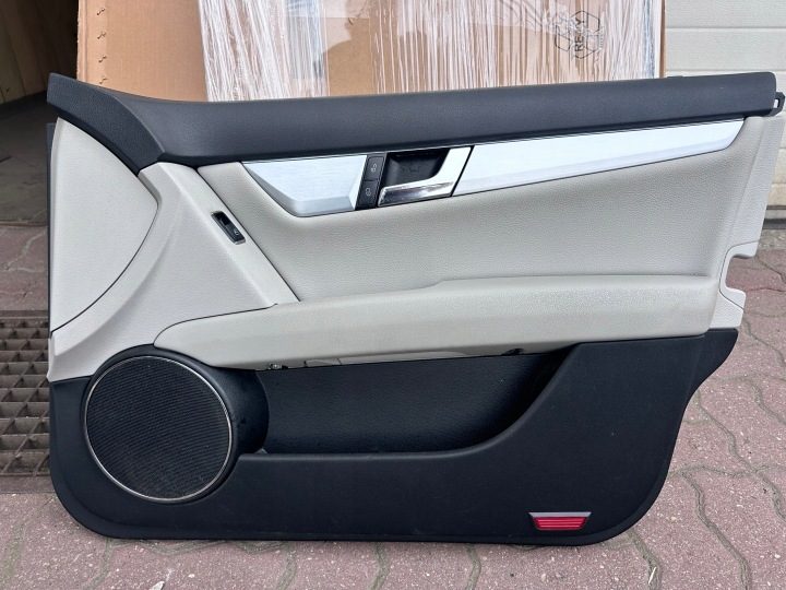 MERCEDES C КЛАСС W204 ОБШИВКА ДВЕРИ ПЕРЕДНЯЯ PODŚWIET LED SIWA КОЖА, фото 2