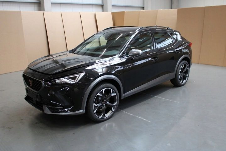 Лючок горловины бензобака Seat Cupra Formentor гибрид, фото 2