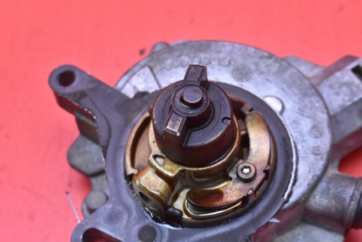 НАСОС ВАКУУМНЫЙ BM5G-2A451-FA FORD FOCUS MK3 1.6 16V 150 Л.С. 11-15, фото 2