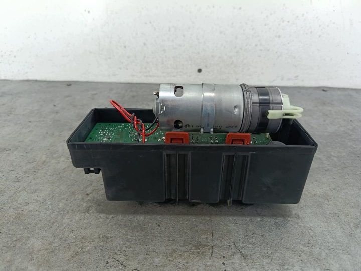 Насос центрального замка Mercedes класс S W220 2208001048 0132006381 Bosch, фото 4