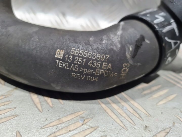 Шланг патрубок воды Opel Astra J 1.4 турбо, фото 6