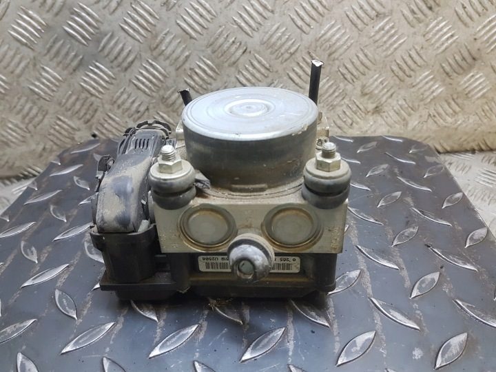 Насос ABS Opel Corsa D 13282282, фото 3