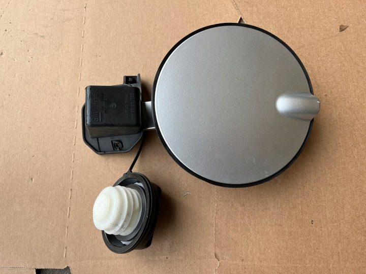 Лючок горловины бензобака Opel Corsa D 2006-2012 3 дв. Z157, фото 1