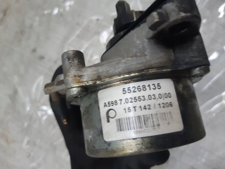 НАСОС ВАКУУМНЫЙ FIAT 500 DOBLO COMBO ASTRA 55268135, фото 4