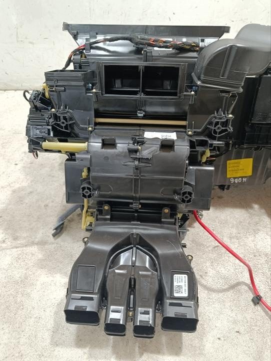 Корпус вентилятора A1678300405 Mercedes-Benz GLE 2022, фото 2