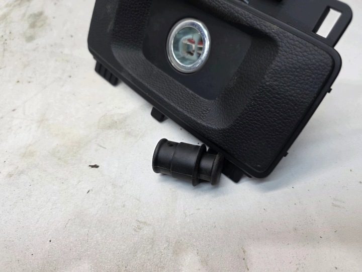 Гнездо 12V Audi A4 (8W2, B9) 8W0863324 34200658 2.0L 185 квт 2017, фото 6