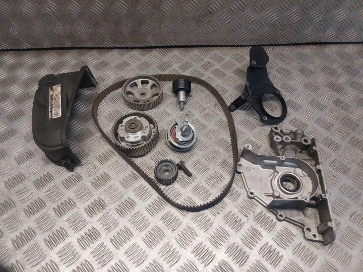 В сборе грм + масляный насос Skoda Fabia I рестайлинг 1.2 12V, фото 1