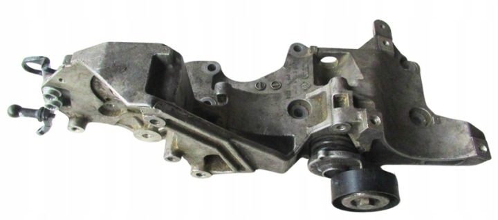Крепление кронштейн генератора VW Passat B6 1.6 TDI CAY 2005-2010ROK 03L903139D, фото 1