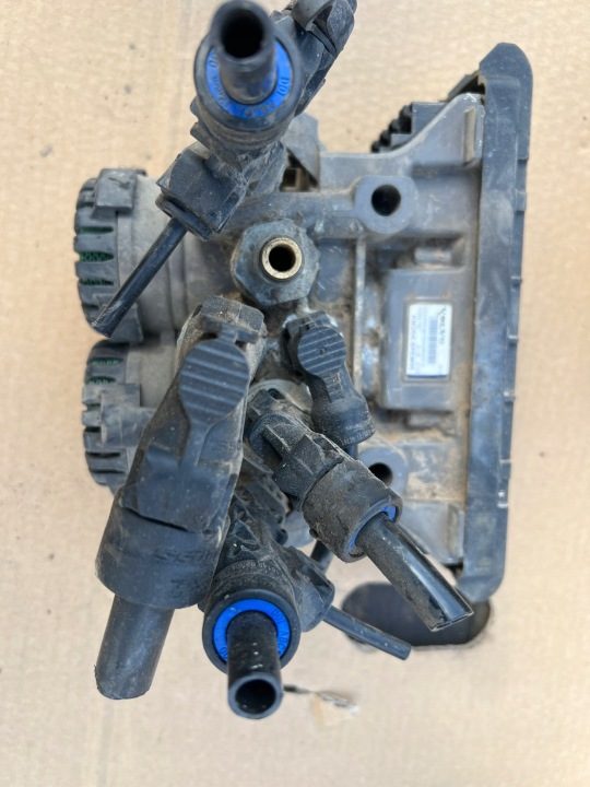 Клапан ускорительный VOLVO EBS K029248 K093192, фото 1