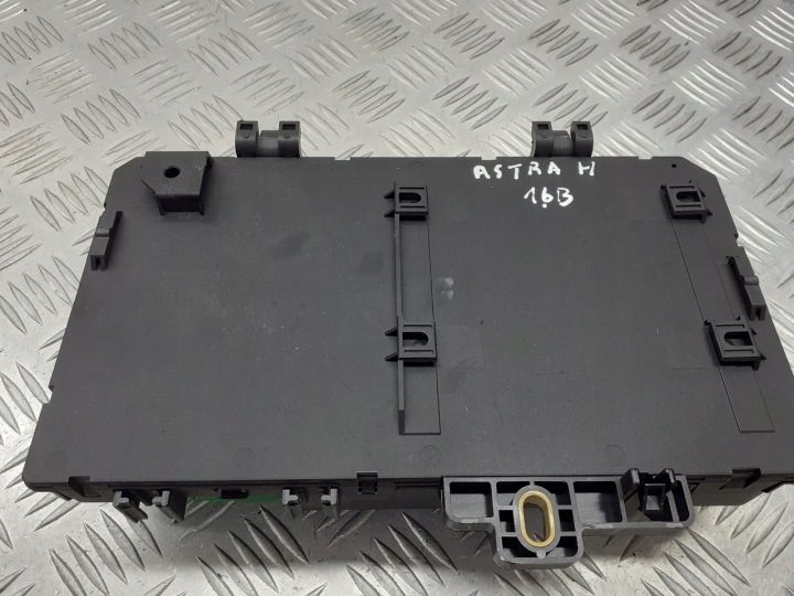 Блок предохранителей BSI Opel Astra H 13145018, фото 1