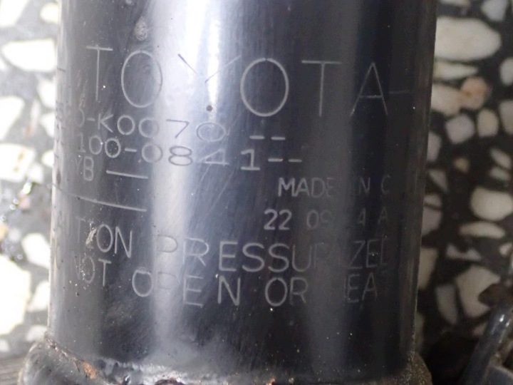 СТОЙКА ПОВОРОТНЫЙ КУЛАК АМОРТИЗАТОР КОМПЛЕКТ ЛЕВЫЙ TOYOTA YARIS IV 1.0VVTi 1KR 22 г., фото 12