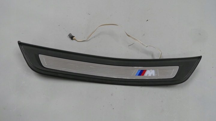 BMW G30 G31 НАКЛАДКА ПОРОГА С ПОДСВЕТКОЙ ПРАВАЯ ЗАДНЯЯ M-ПАКЕТ 8064906, фото 2