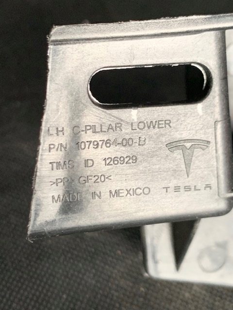 Tesla X крепление молдинга стойки C LH 1079764-00-B, фото 5