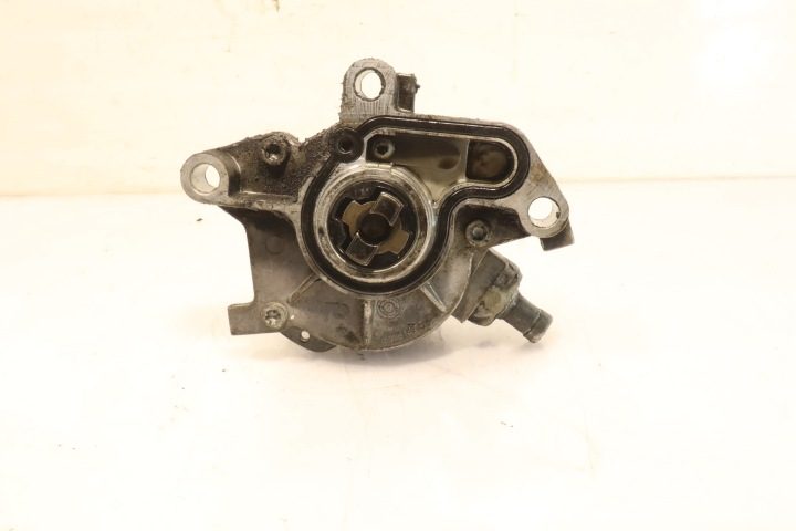 НАСОС ВАКУУМНЫЙ VOLKSWAGEN BORA 1.9TDI, фото 1