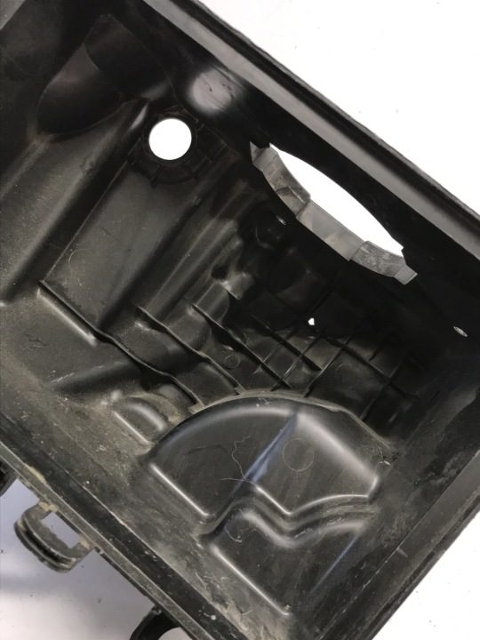 Mazda OE PE01-13-3AY корпус нижний воздушного фильтра, фото 3