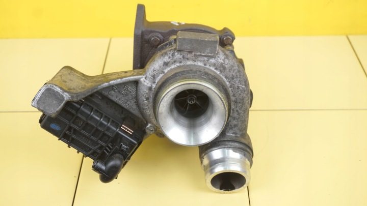 BMW E87 E90 X1 X3 2.0 дизель 11 г. 143 л.с. N47D20C турбина 7810189, фото 1